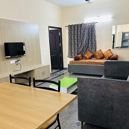 Y Stay Homestay Tirupati Eksteriør billede
